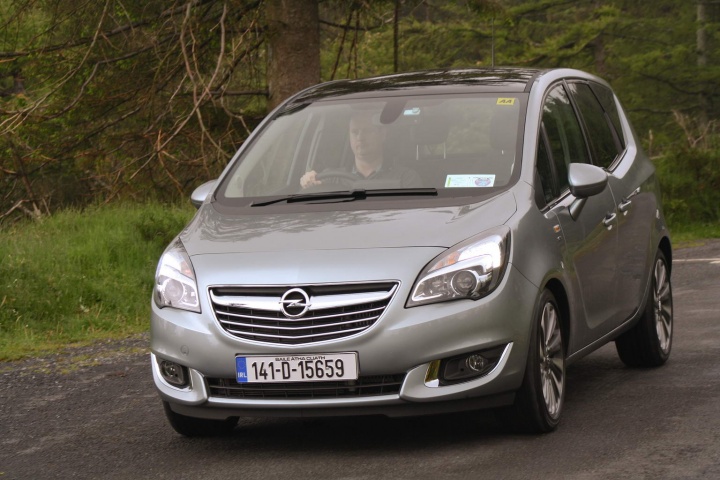MPV twin test Ford BMax vs. Opel Meriva a feature by