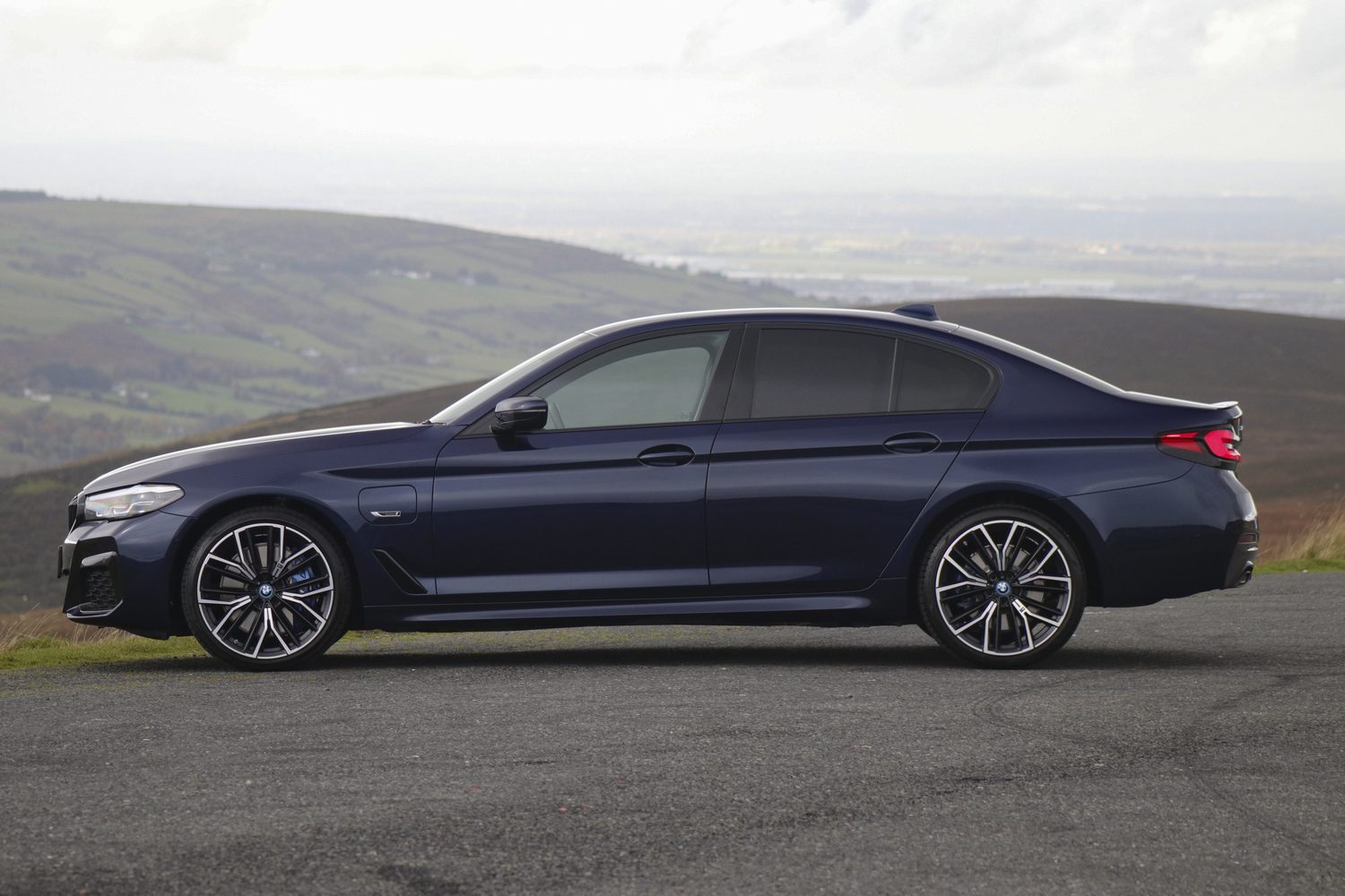 Owner review: 2021 BMW 545e plug-in hybrid | CompleteCar.ie
