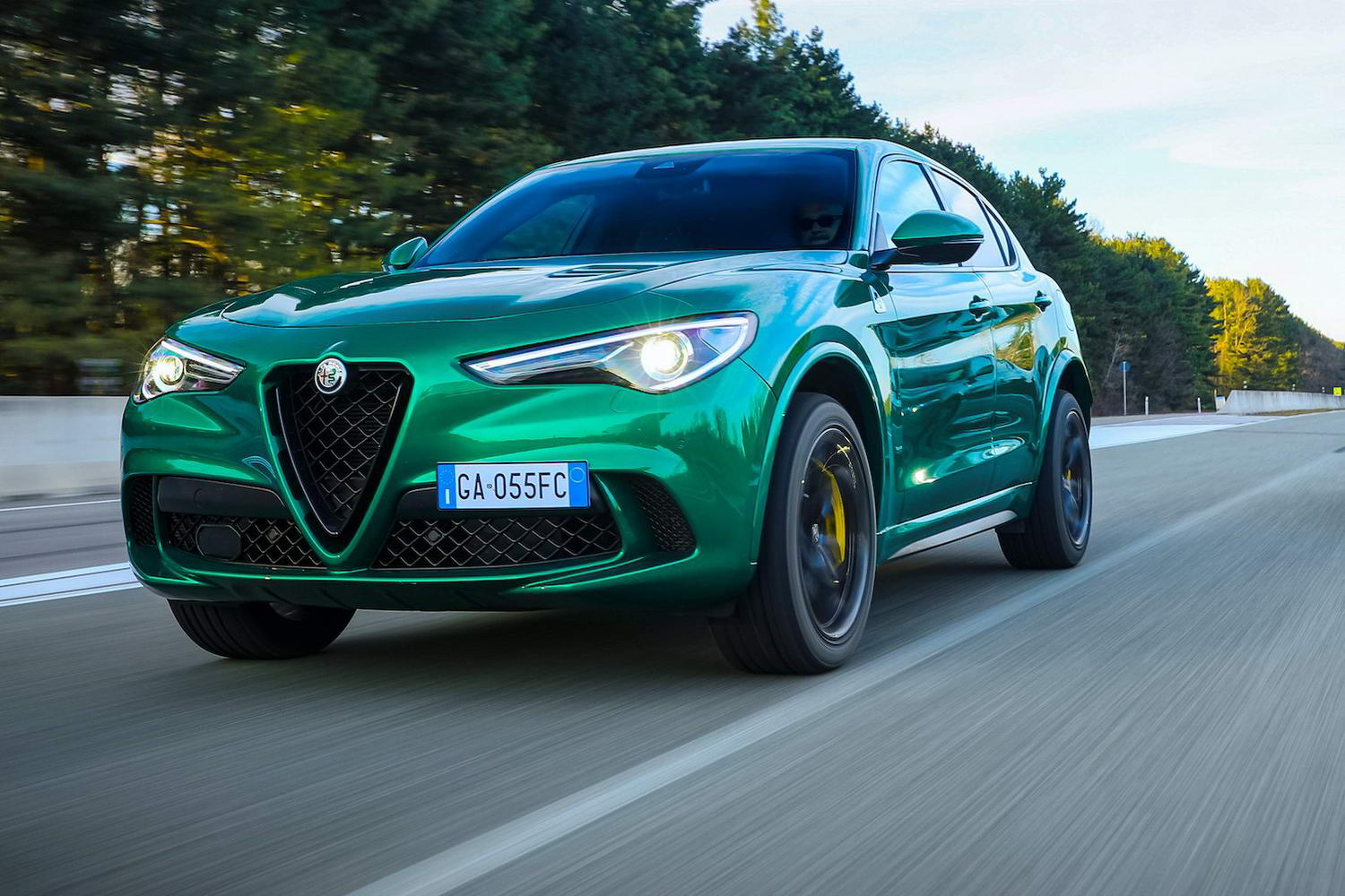 Car Reviews | Alfa Romeo Stelvio Quadrifoglio (2021) | CompleteCar.ie