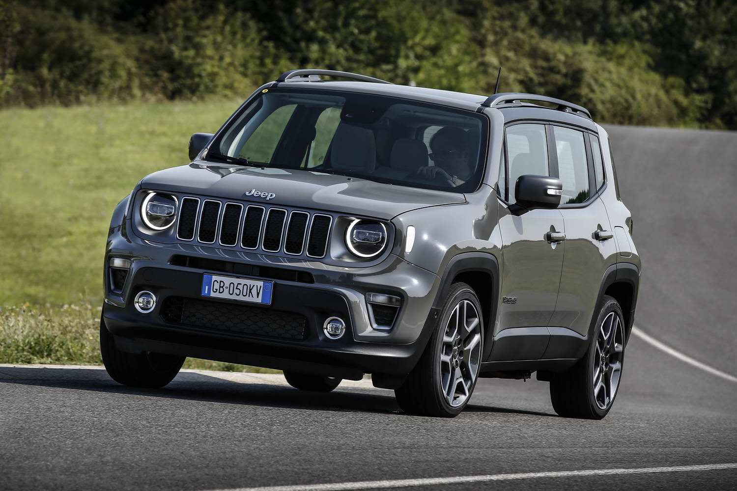 Car Reviews | Jeep Renegade 4xe plug-in hybrid (2021) | CompleteCar.ie