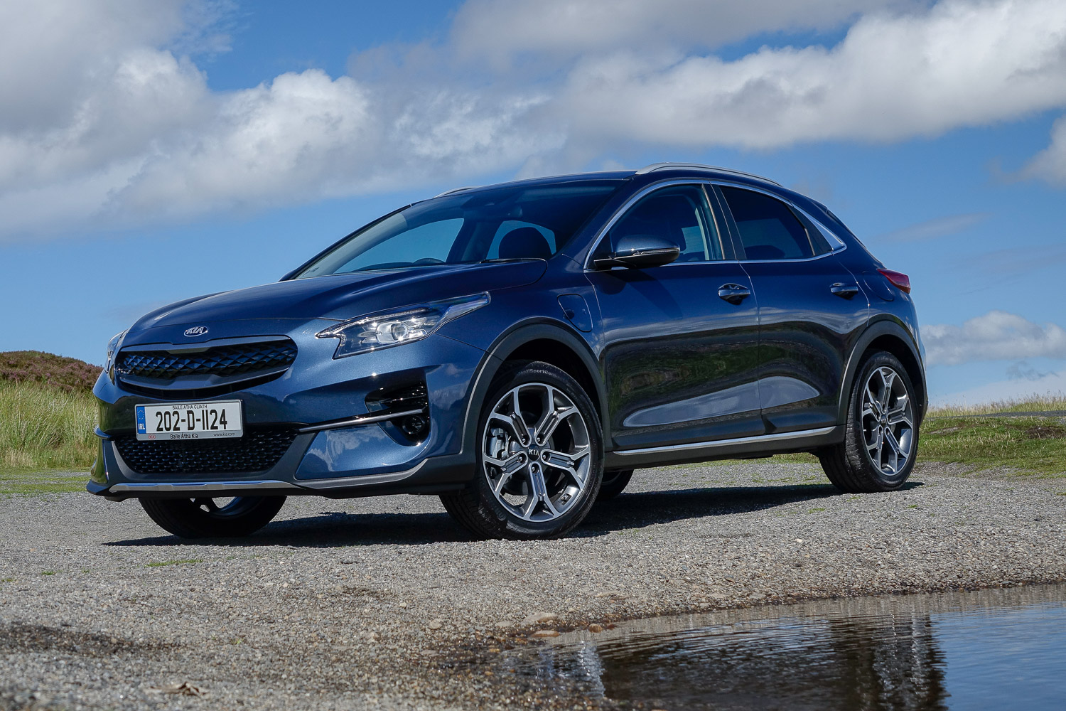 Car Reviews | Kia XCeed plug-in hybrid (2020) | CompleteCar.ie