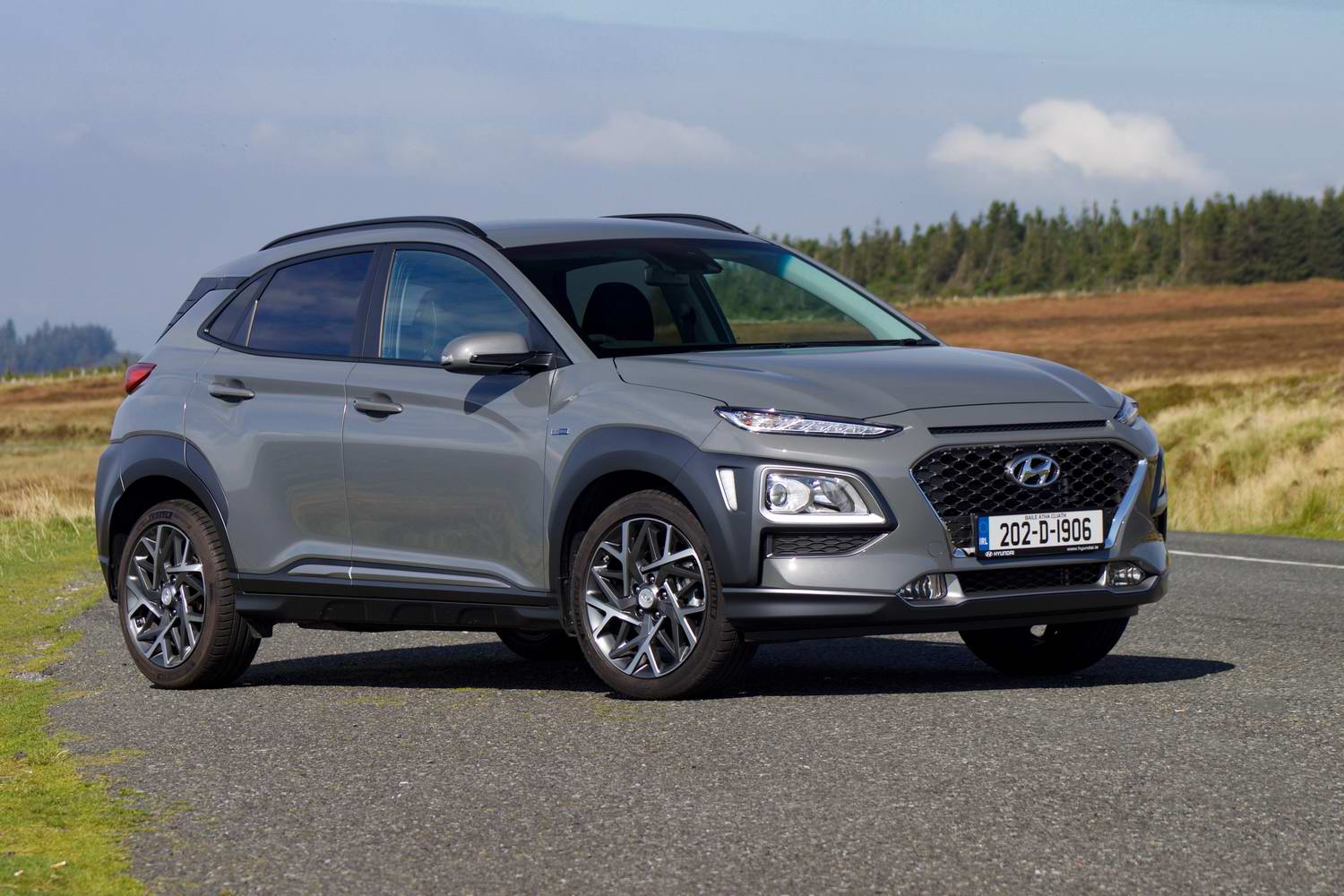 Car Reviews | Hyundai Kona Hybrid (2020) | CompleteCar.ie