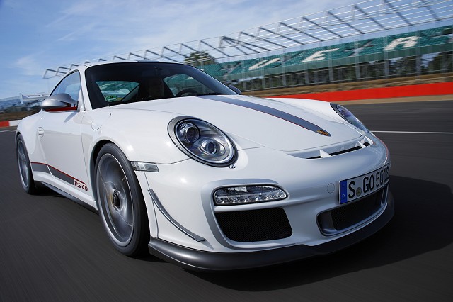 Car Reviews | Porsche 911 GT3 RS 4.0 | CompleteCar.ie