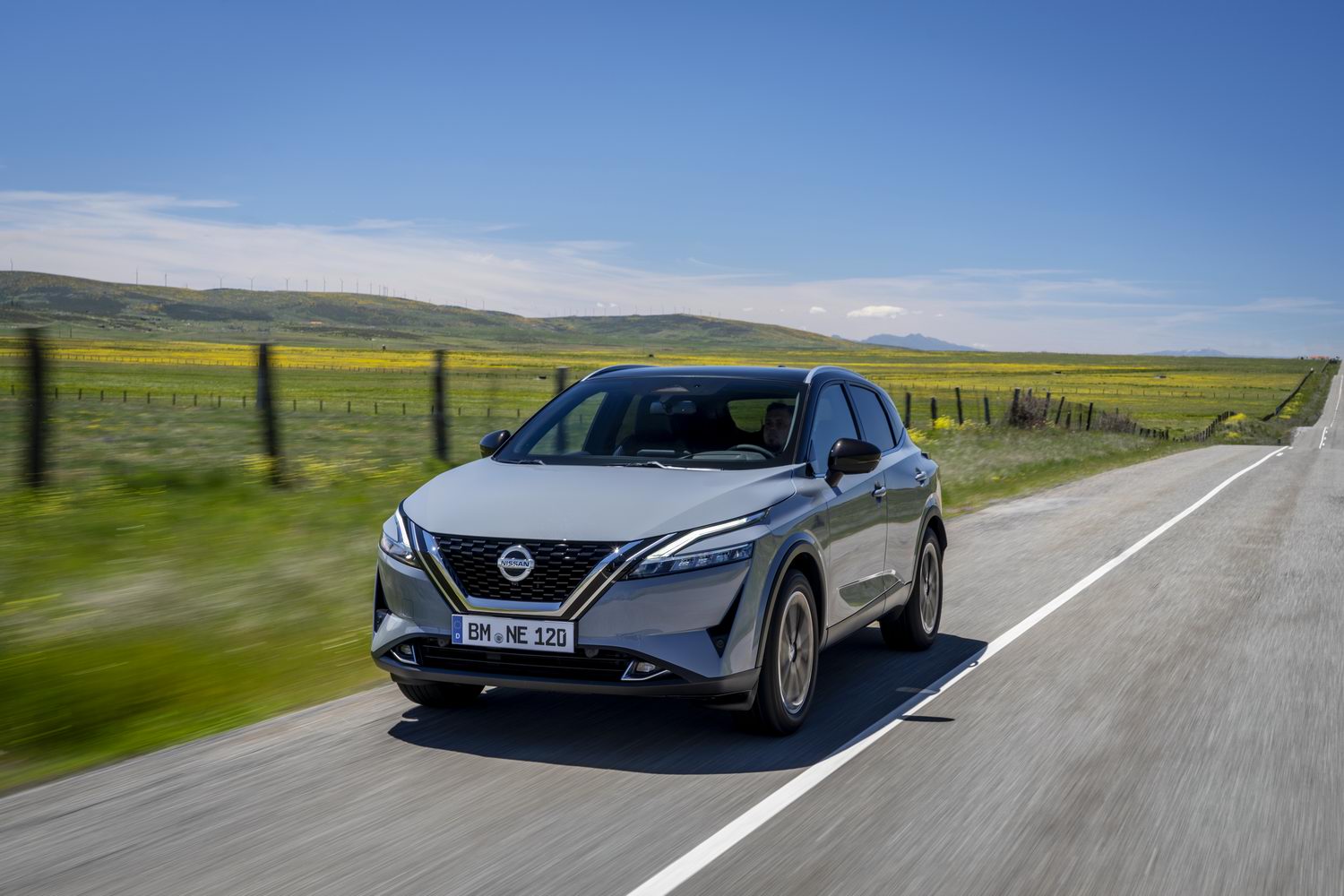 Car Reviews | Nissan Qashqai 1.3 petrol (2021) | CompleteCar.ie