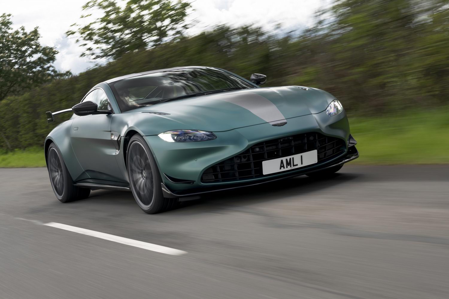 Car Reviews | Aston Martin Vantage F1 Edition (2021) | CompleteCar.ie
