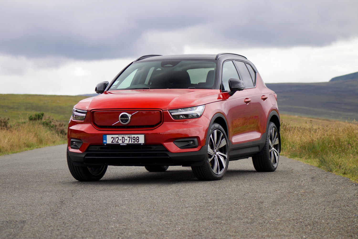 Car Reviews | Volvo XC40 Recharge Twin (2021) electric | CompleteCar.ie