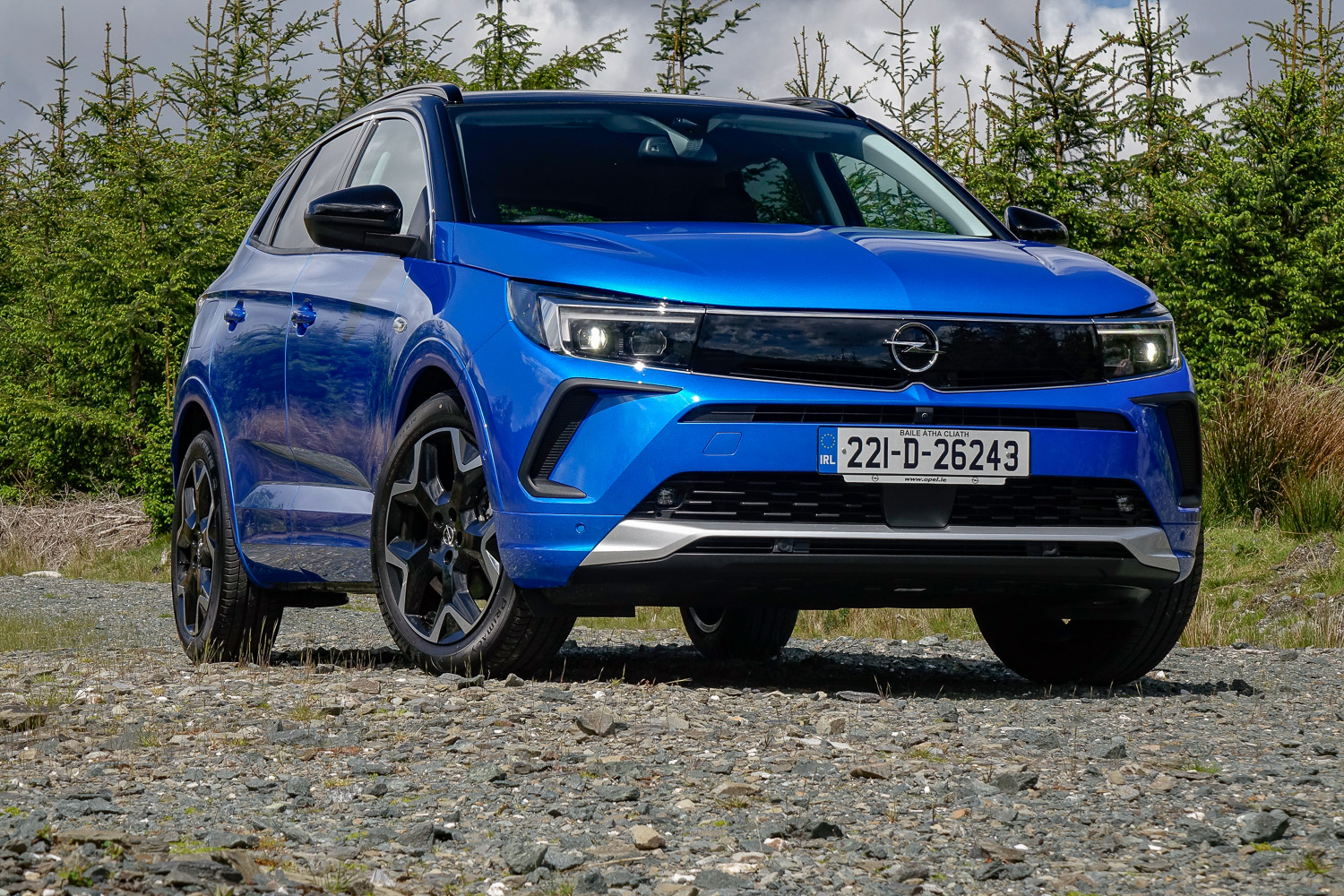 Car Reviews | Opel Grandland 1.2 petrol (2022) | CompleteCar.ie