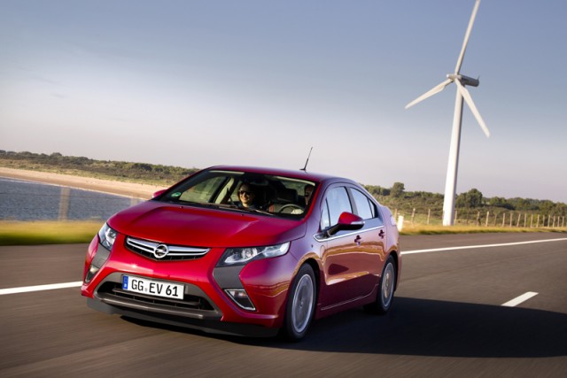 Car Reviews | Opel Ampera (pre-production) | CompleteCar.ie