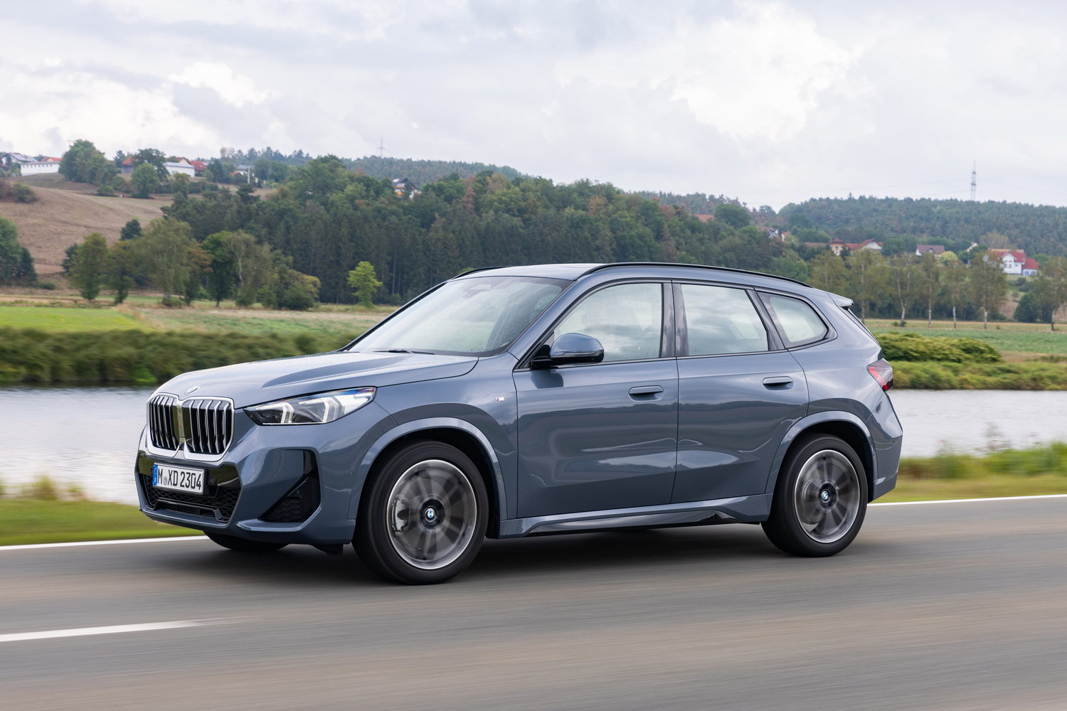 Car Reviews | BMW X1 xDrive23i (2023) | CompleteCar.ie