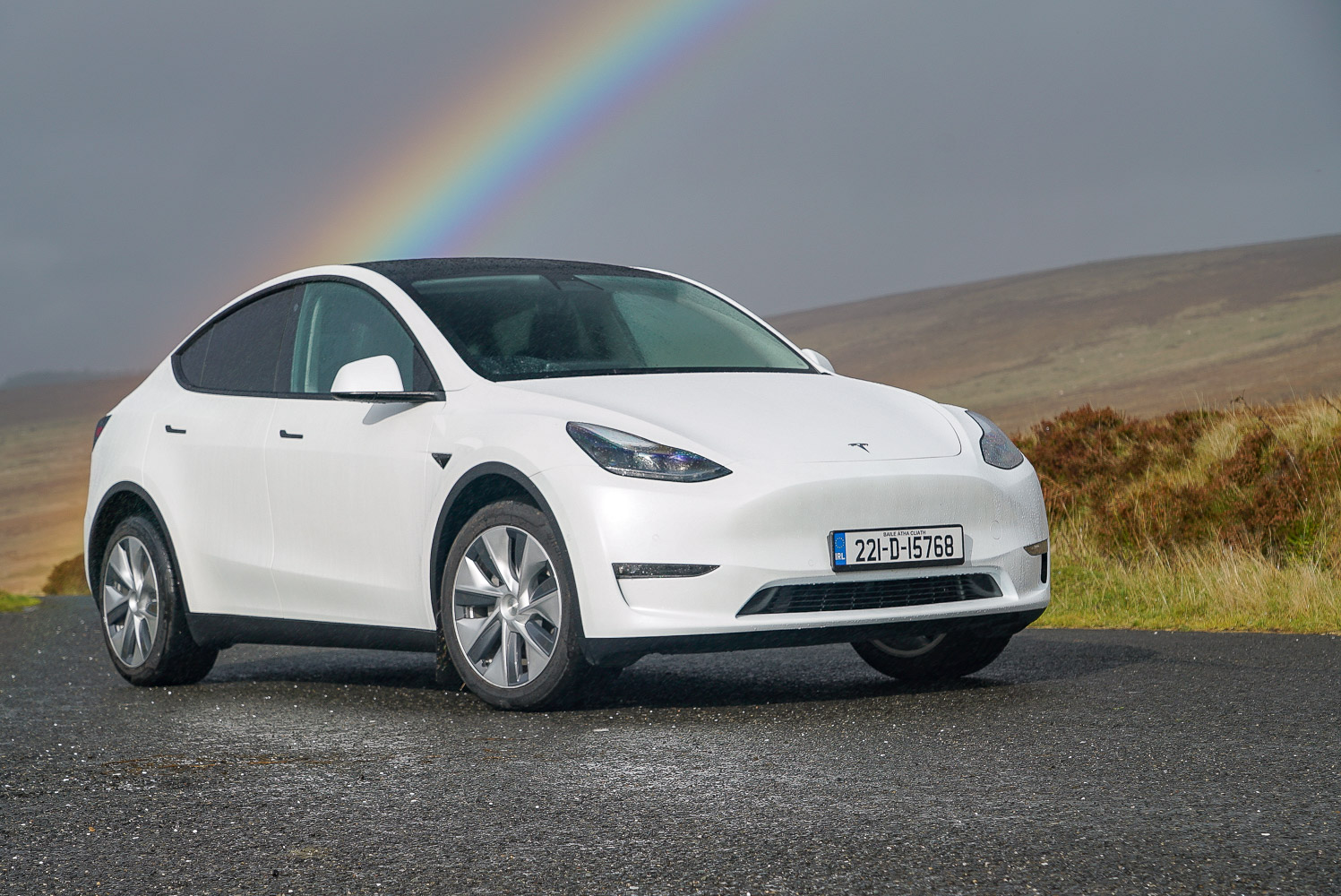 Car Reviews | Tesla Model Y Long Range (2022) | CompleteCar.ie
