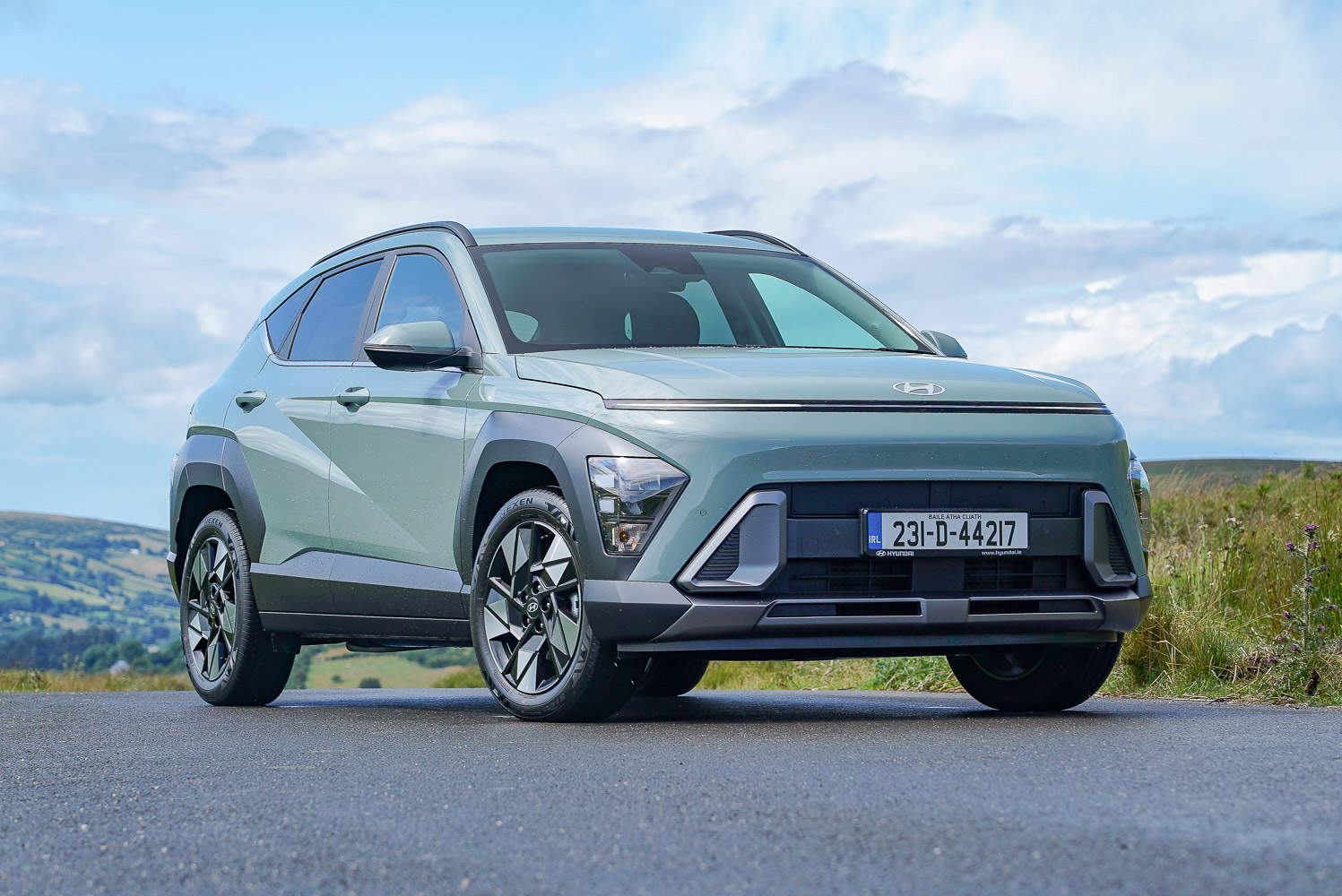 Car Reviews | Hyundai Kona Hybrid (2023) | CompleteCar.ie