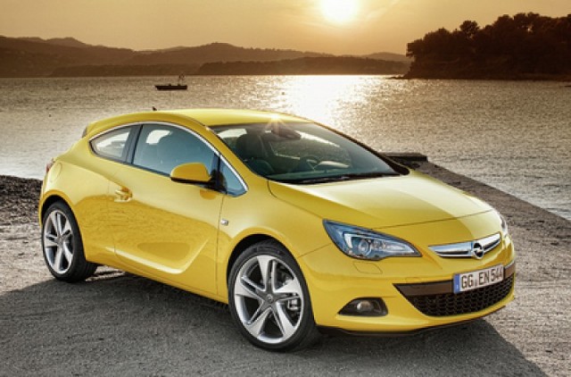 Car Reviews | Opel Astra GTC | CompleteCar.ie