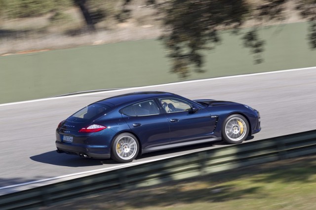 Car Reviews | Porsche Panamera GTS | CompleteCar.ie