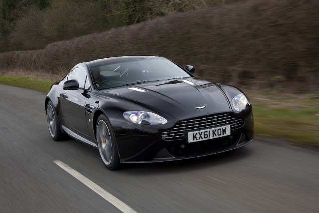Car Reviews | Aston Martin V8 Vantage | CompleteCar.ie