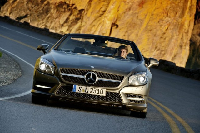 Car Reviews | Mercedes-Benz SL | CompleteCar.ie