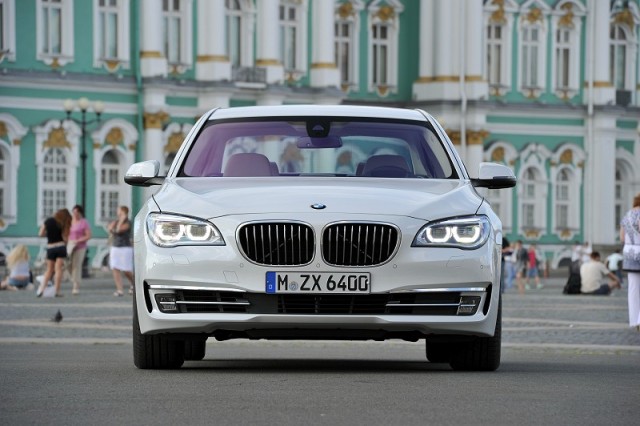 Car Reviews | BMW 7 Series | CompleteCar.ie