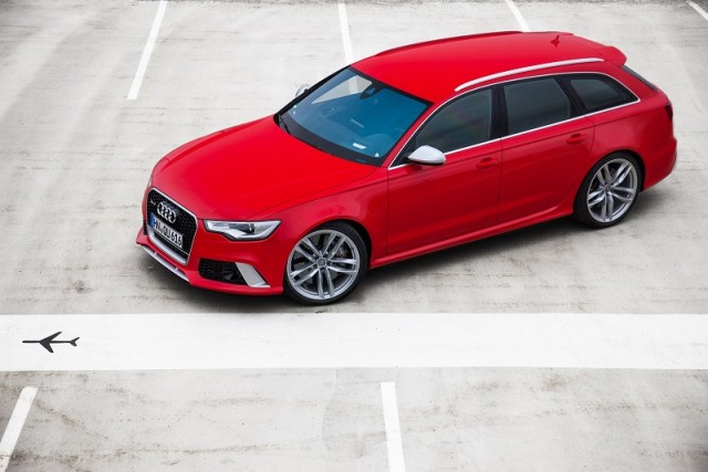 Car Reviews | Audi RS 6 Avant | CompleteCar.ie