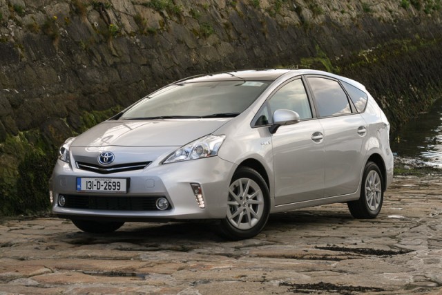 Car Reviews | Toyota Prius+ | CompleteCar.ie