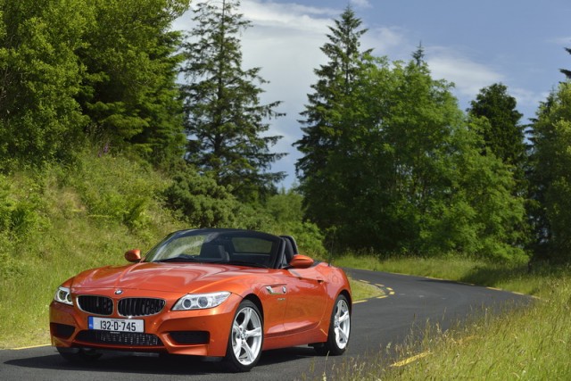 Car Reviews | BMW Z4 sDrive18i | CompleteCar.ie