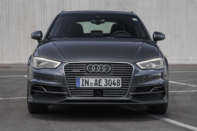Car Reviews | Audi A3 Sportback e-tron | CompleteCar.ie