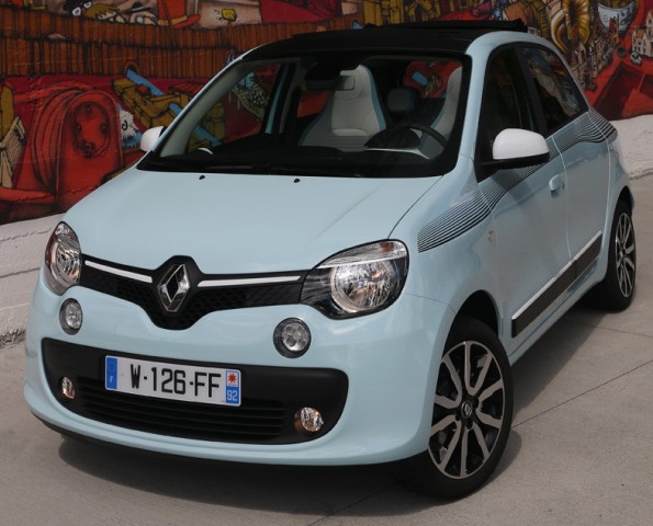 Car Reviews | Renault Twingo | CompleteCar.ie