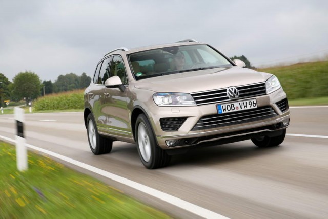 Car Reviews | Volkswagen Touareg | CompleteCar.ie