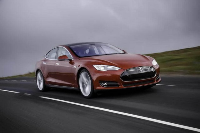 Car Reviews | Tesla Model S | CompleteCar.ie