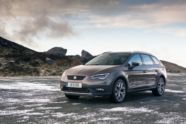 Car Reviews | SEAT Leon X-Perience | CompleteCar.ie