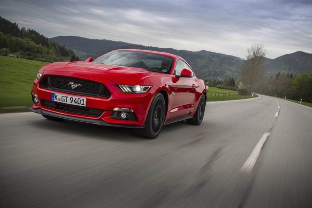 Car Reviews | Ford Mustang V8 Coupe | CompleteCar.ie