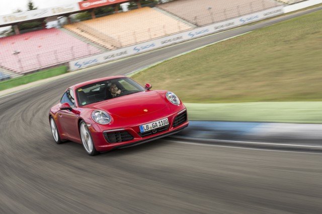 Car Reviews | Porsche 911 Carrera | CompleteCar.ie