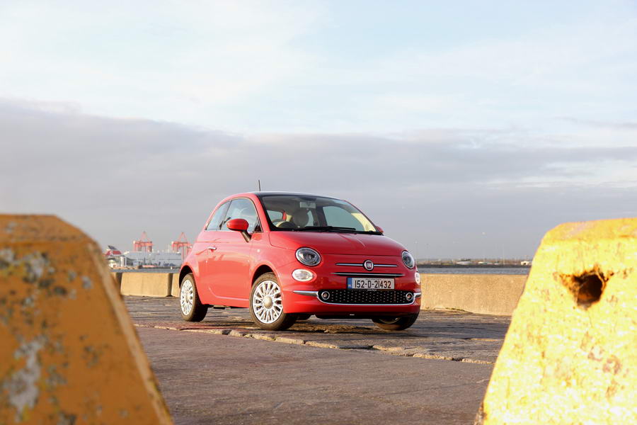 Car Reviews | Fiat 500 | CompleteCar.ie