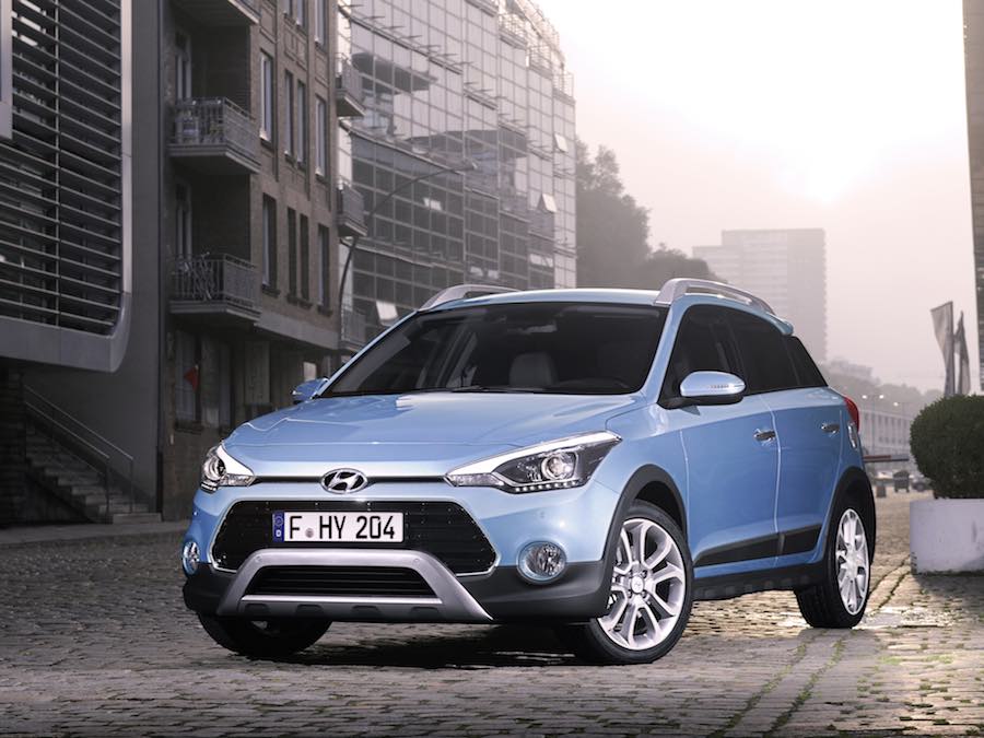 Car Reviews | Hyundai i20 Active | CompleteCar.ie