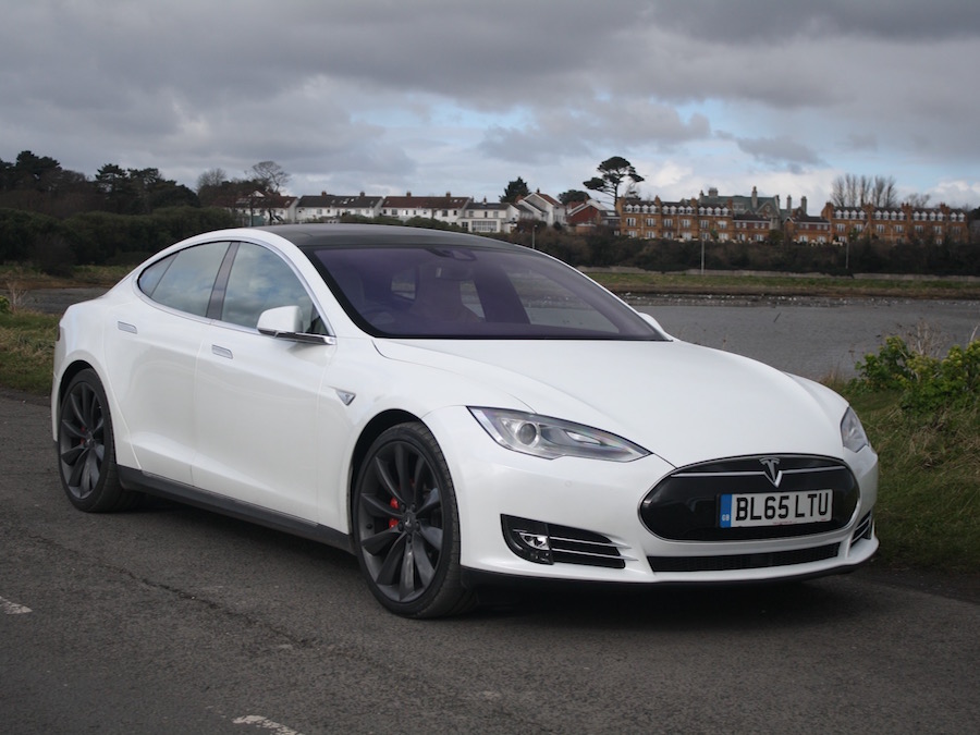 Car Reviews | Tesla Model S P90D | CompleteCar.ie