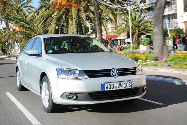 Car Reviews | Volkswagen Jetta | CompleteCar.ie