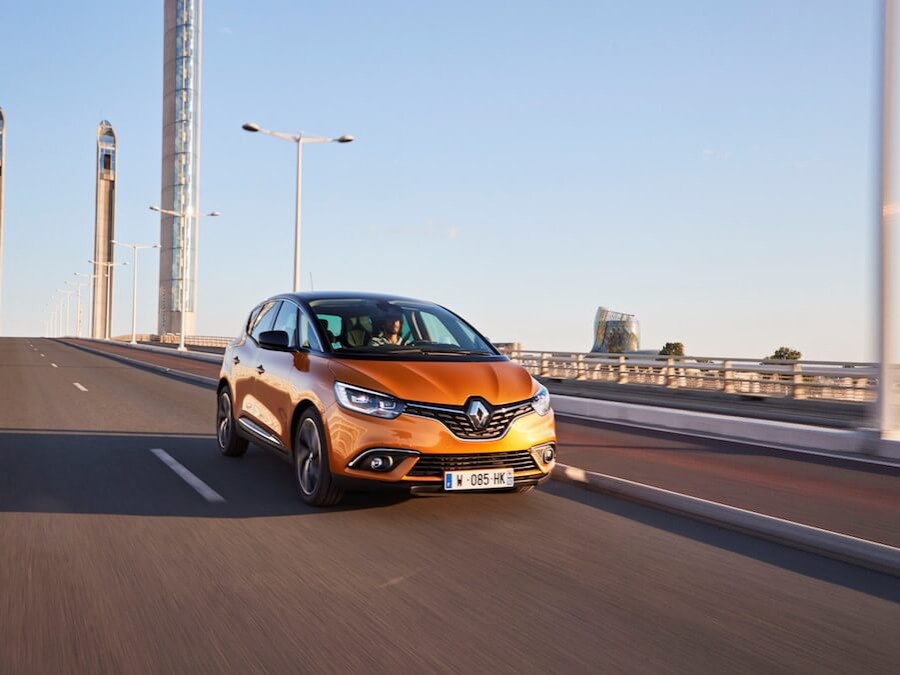 Car Reviews | Renault Scenic | CompleteCar.ie
