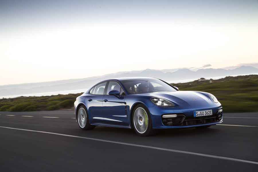Car Reviews | Porsche Panamera 4 E-Hybrid | CompleteCar.ie