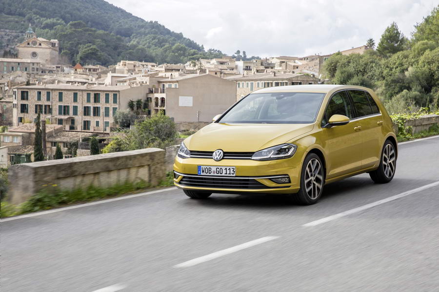 Car Reviews | Volkswagen Golf 1.5 TSI | CompleteCar.ie