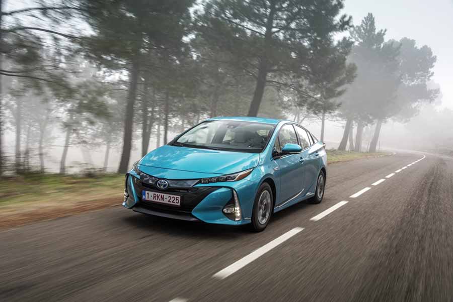 Car Reviews | Toyota Prius Plug-in Hybrid | CompleteCar.ie