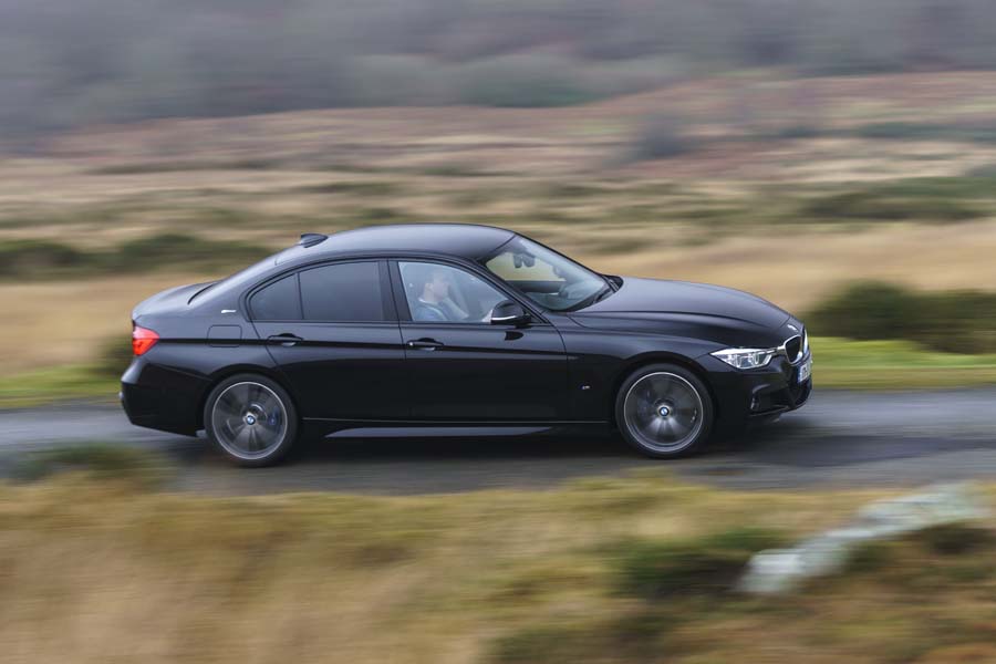 Car Reviews | BMW 330e Saloon | CompleteCar.ie