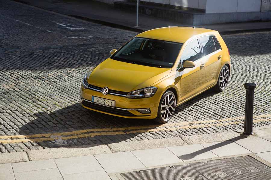 Car Reviews | Volkswagen Golf 1.0 TSI | CompleteCar.ie