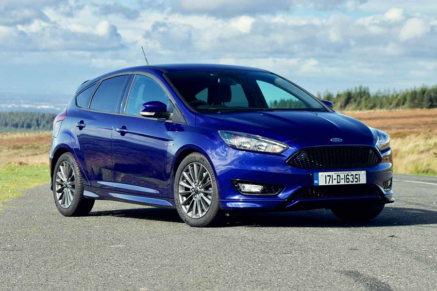 Car Reviews | Ford Focus ST-Line | CompleteCar.ie