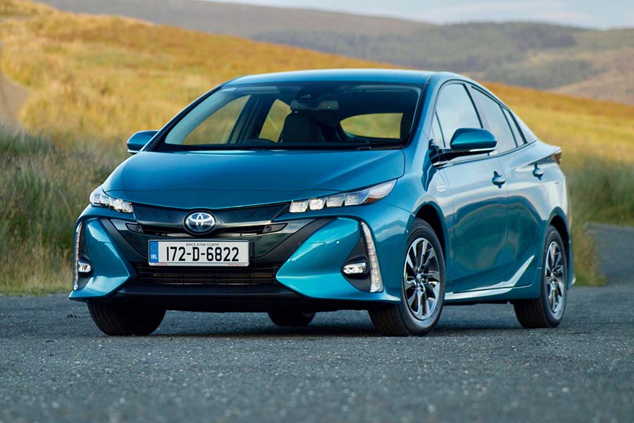Car Reviews | Toyota Prius Plug-in Hybrid | CompleteCar.ie