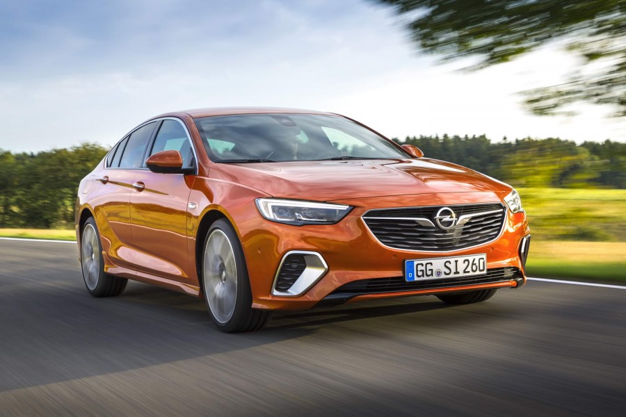 Car Reviews | Opel Insignia Grand Sport GSi diesel | CompleteCar.ie