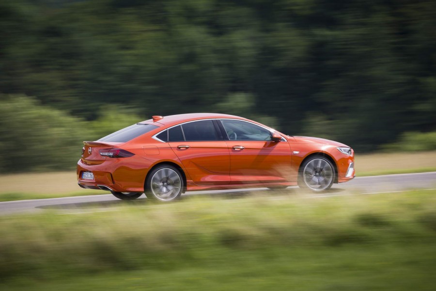 Car Reviews | Opel Insignia Grand Sport GSi petrol | CompleteCar.ie