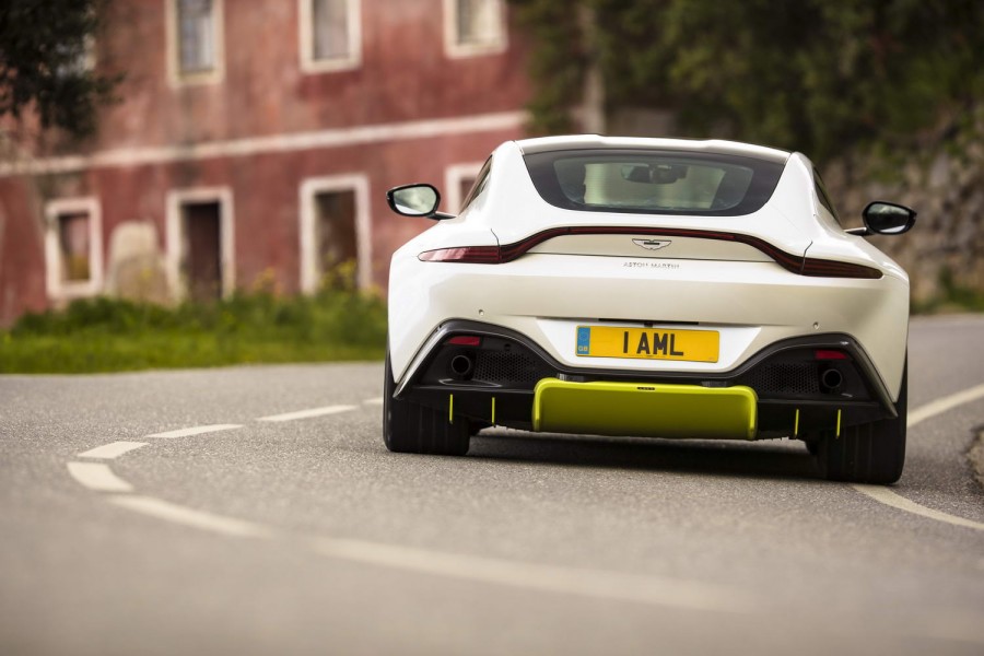 Car Reviews | Aston Martin Vantage Coupe | CompleteCar.ie