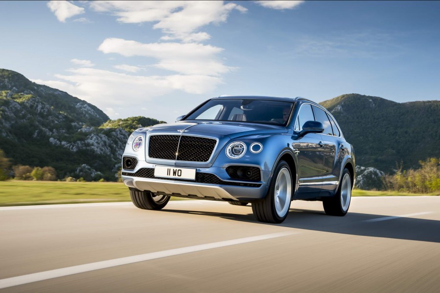 Car Reviews | Bentley Bentayga Diesel | CompleteCar.ie