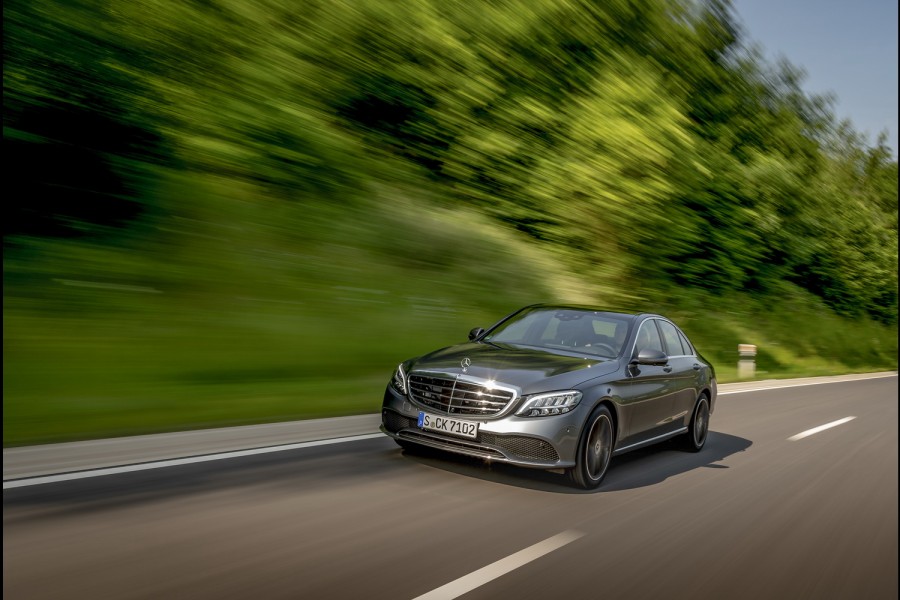 Car Reviews | Mercedes-Benz C 200 petrol | CompleteCar.ie