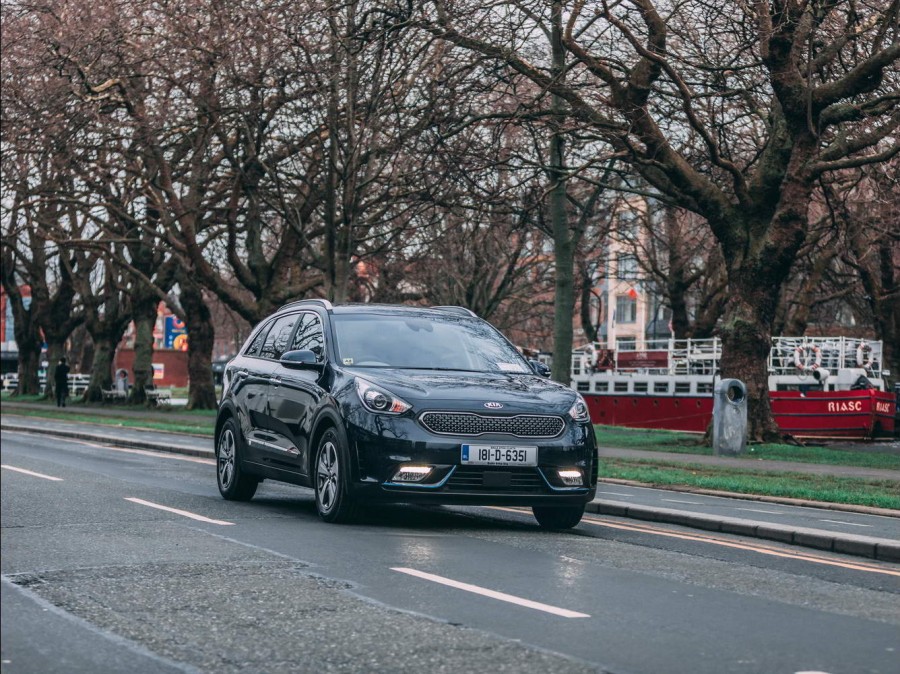 Car Reviews | Kia Niro Plug-in Hybrid | CompleteCar.ie