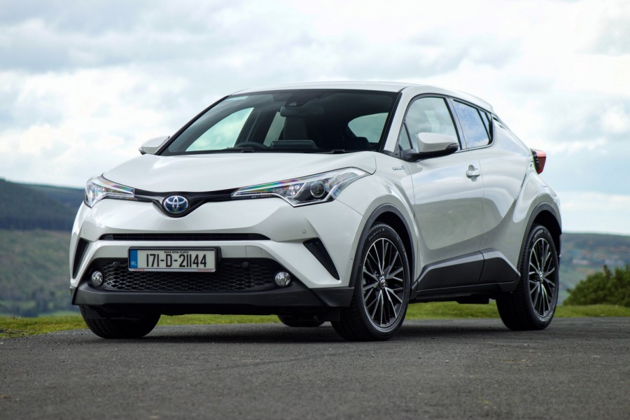 Car Reviews | Toyota C-HR Hybrid | CompleteCar.ie