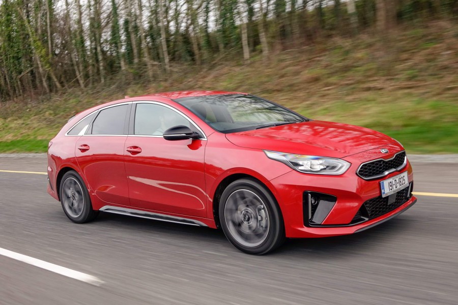 Car Reviews | Kia Proceed 1.4 petrol (2019) | CompleteCar.ie